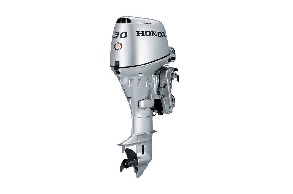 Honda 30hp Outboard | Remote Mechanical, Electric Start, 20″ Shaft | BF30D3LRG view 3